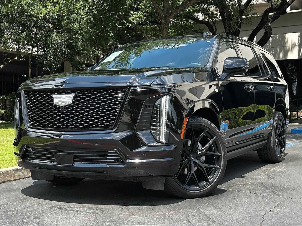 2025 Cadillac Escalade — photo 1 of 7