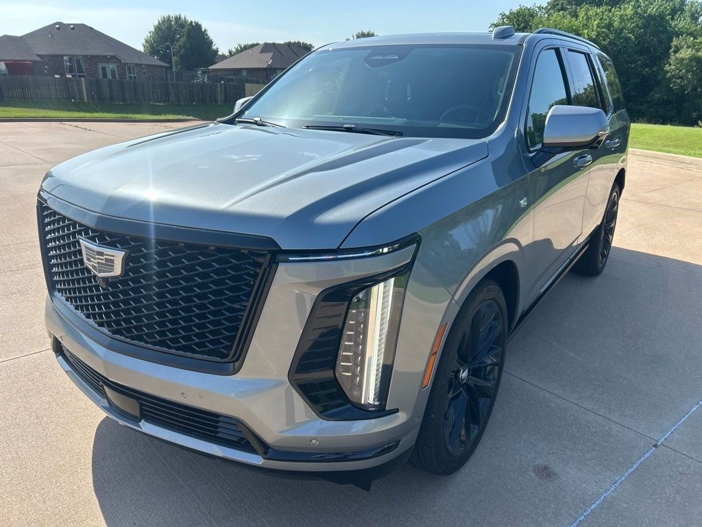 2025 Cadillac Escalade — photo 1 of 7