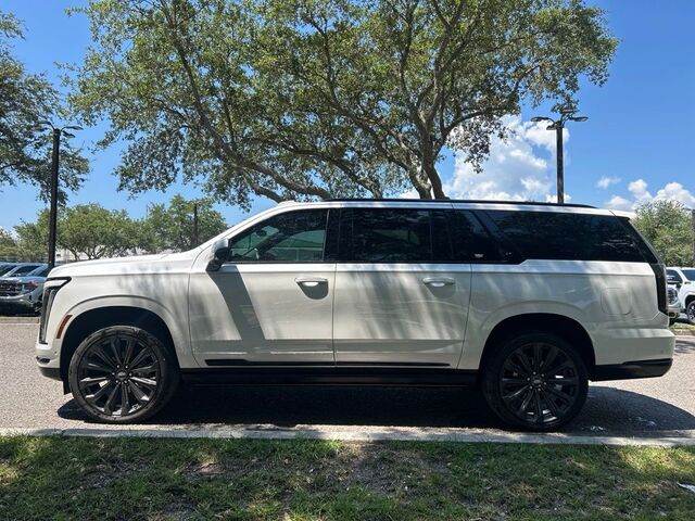 2025 Cadillac Escalade ESV