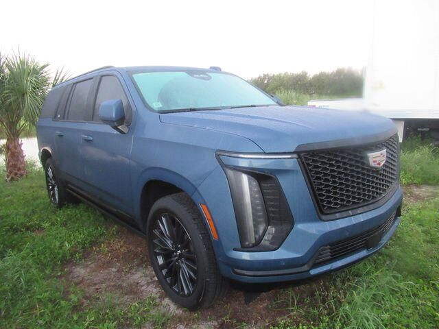 2025 Cadillac Escalade ESV Sport Platinum — photo 1 of 4