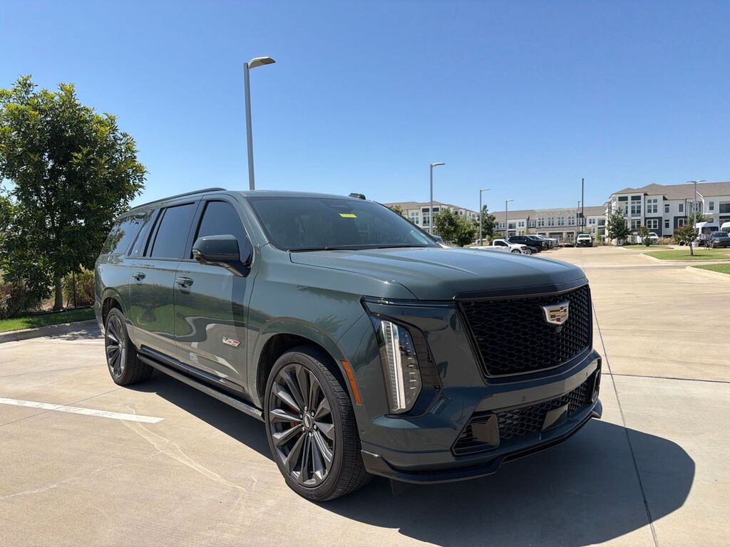 2025 Cadillac Escalade ESV — photo 1 of 7