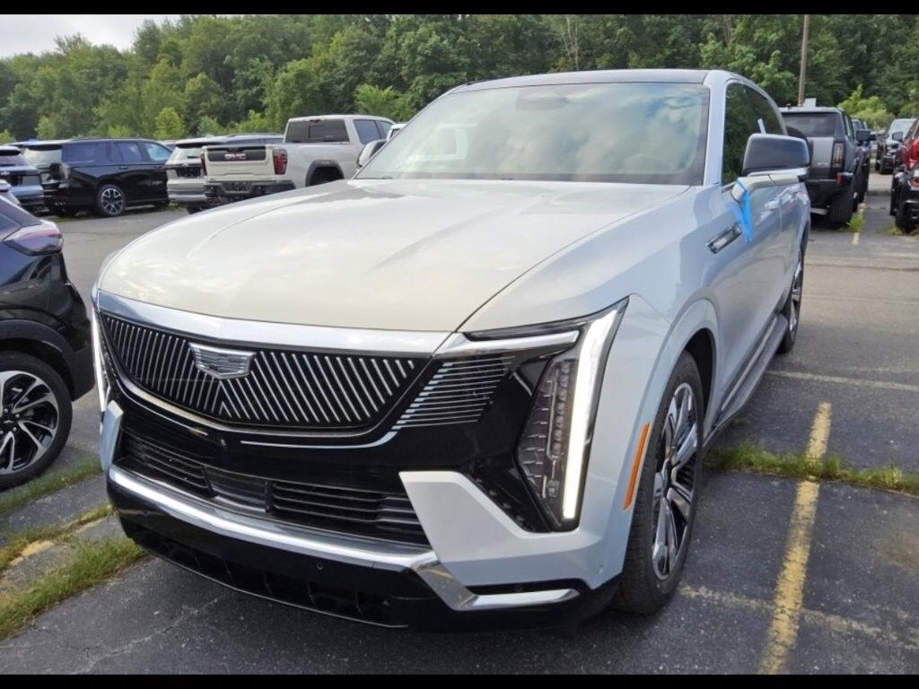 2025 Cadillac Escalade IQ — photo 1 of 7