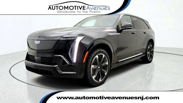 2025 Cadillac Escalade IQ Sport 2