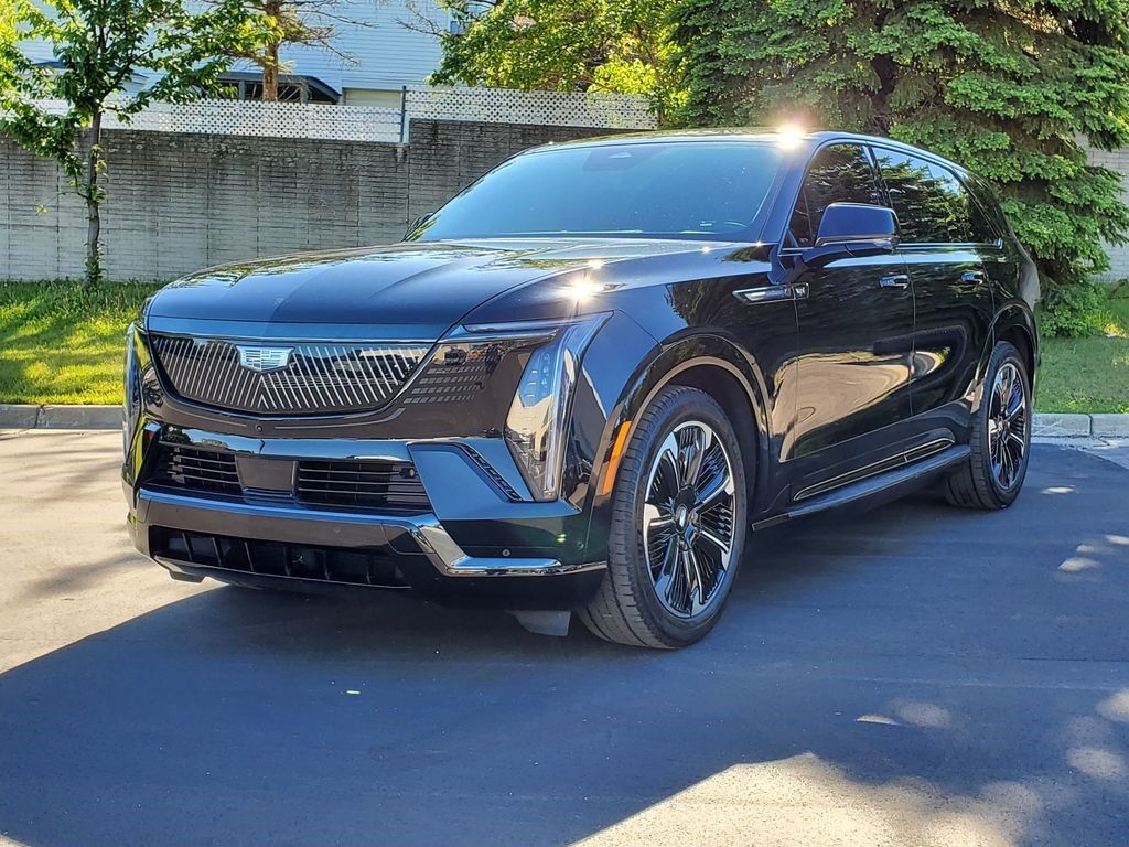 2025 Cadillac Escalade IQ — photo 1 of 7