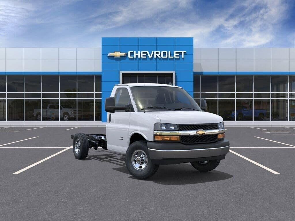 2026 Chevrolet Express 3500 — photo 1 of 1