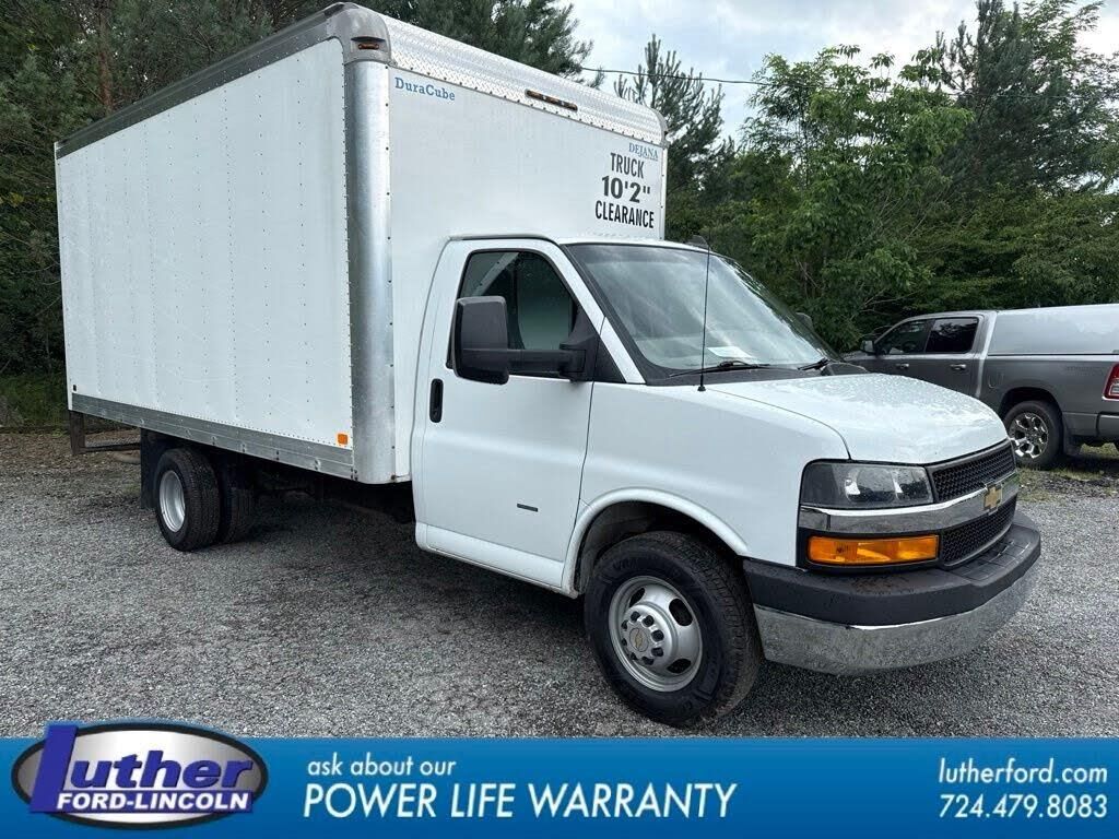 2022 Chevrolet Express 3500 — photo 1 of 1