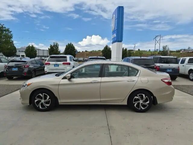 2016 Honda Accord LX — photo 1 of 13