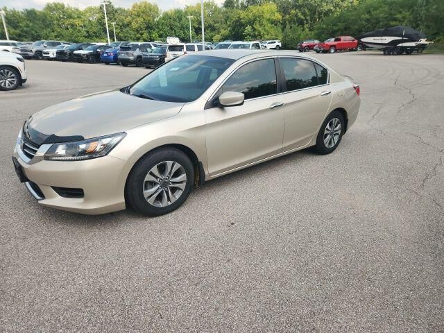 2013 Honda Accord LX — photo 1 of 13