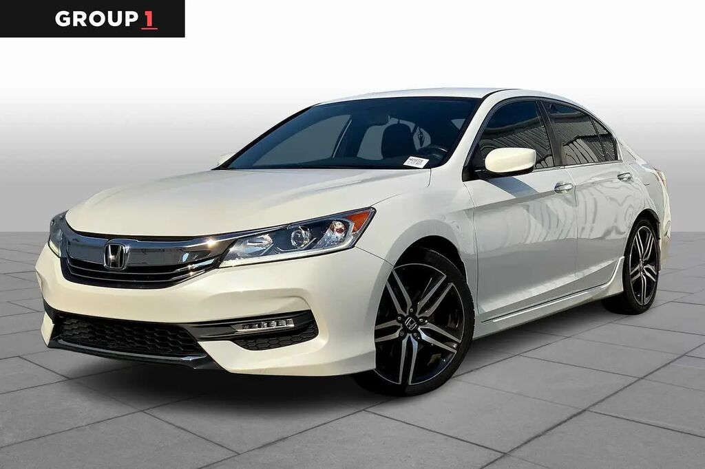 2017 Honda Accord Sport — photo 1 of 3