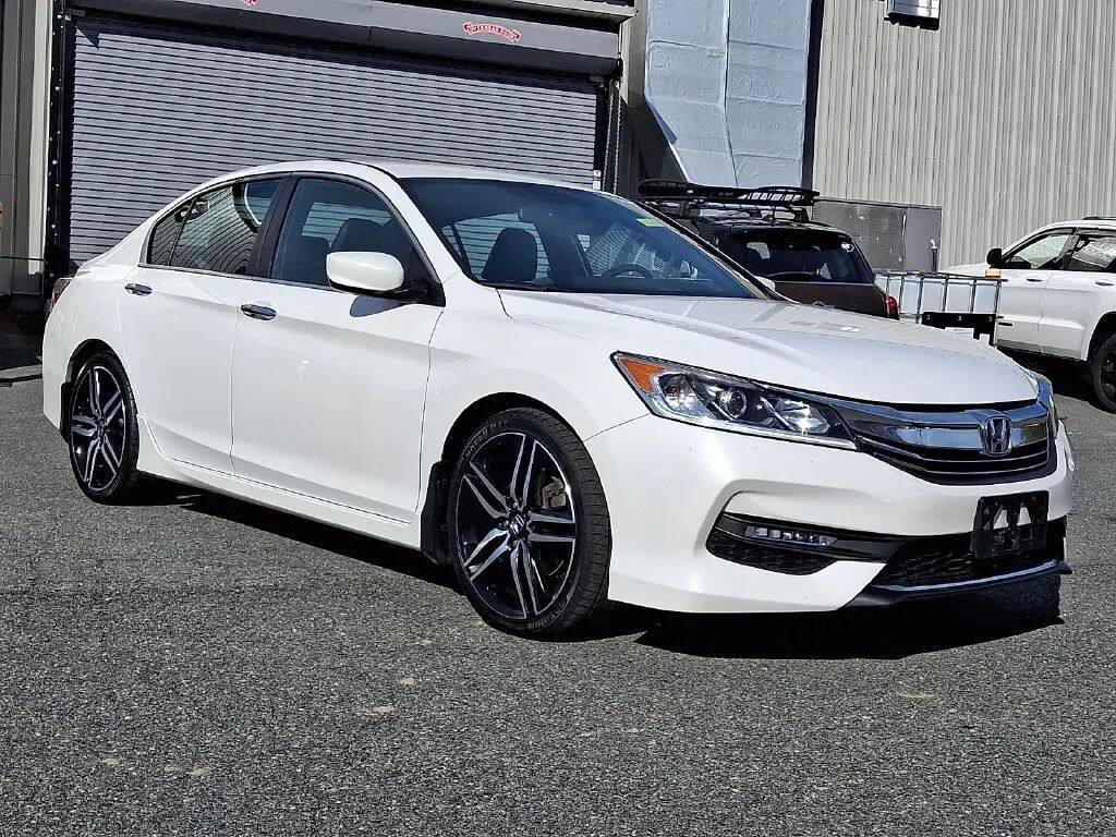 2017 Honda Accord Sport — photo 1 of 13
