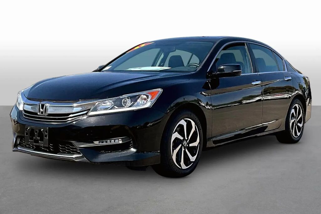 2017 Honda Accord EX — photo 1 of 13