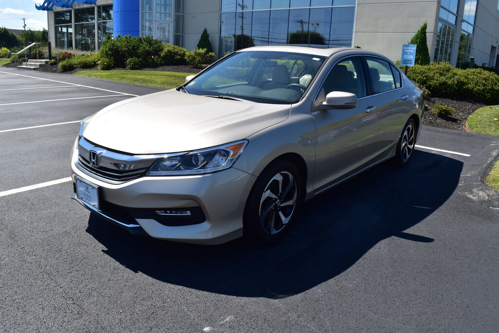 2017 Honda Accord Sedan EX — photo 1 of 6