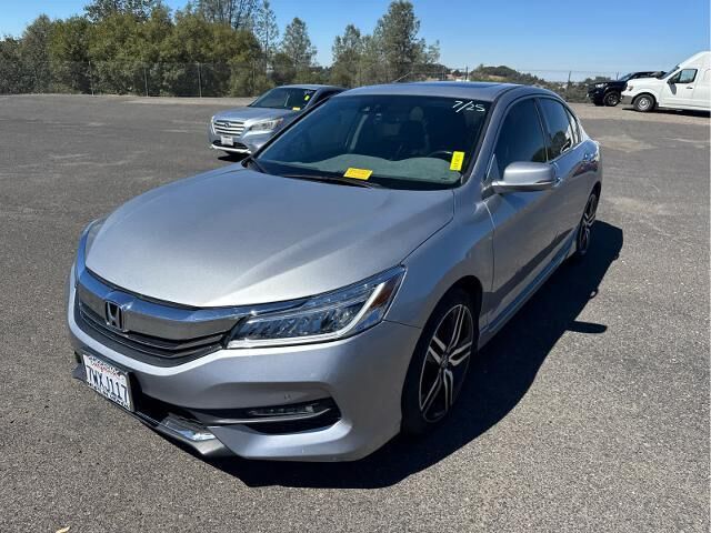 2017 Honda Accord Touring — photo 1 of 13