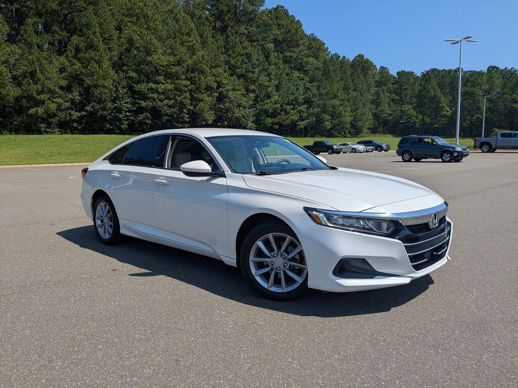 2022 Honda Accord LX — photo 1 of 13