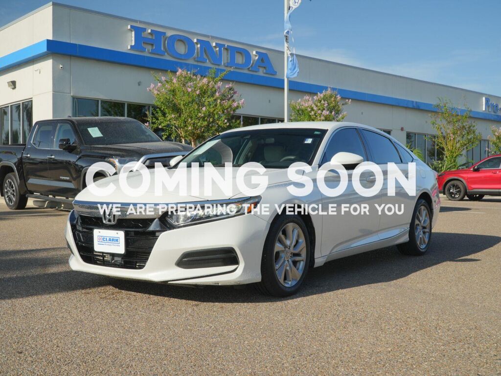 2020 Honda Accord Sedan LX — photo 1 of 8