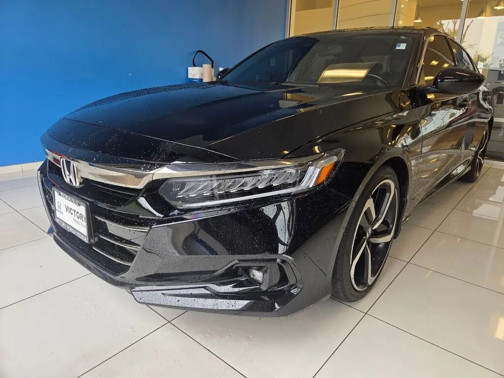 2022 Honda Accord Sport — photo 1 of 14