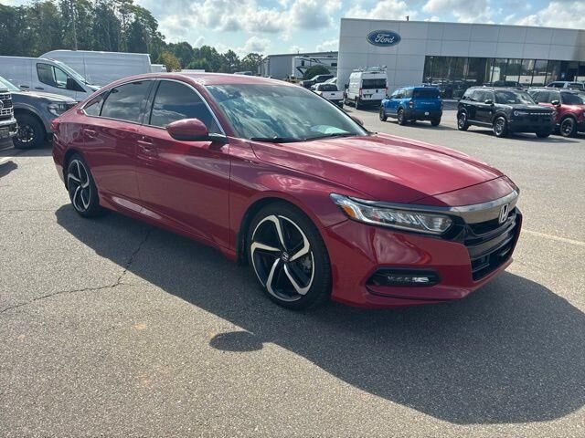 2018 Honda Accord Sport — photo 1 of 9