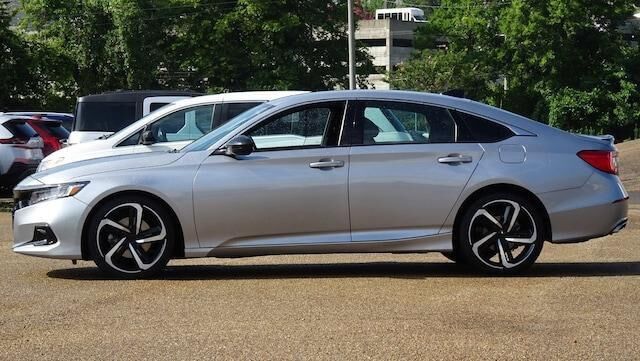 2021 Honda Accord Sport — photo 1 of 13