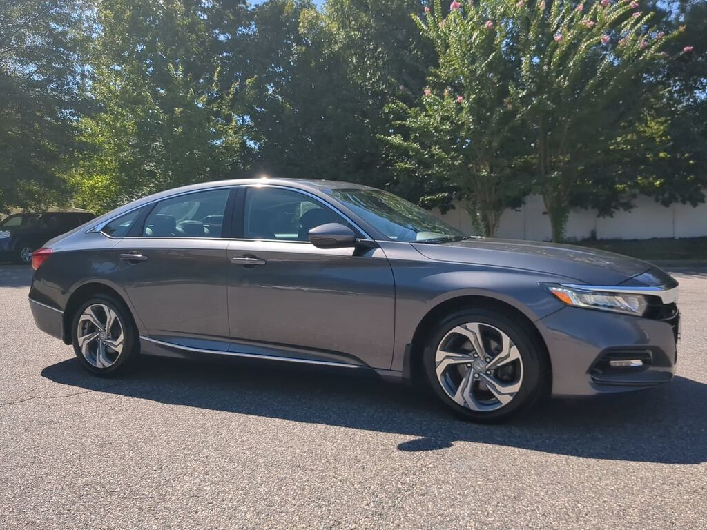 2020 Honda Accord Sedan EX-L — photo 1 of 7