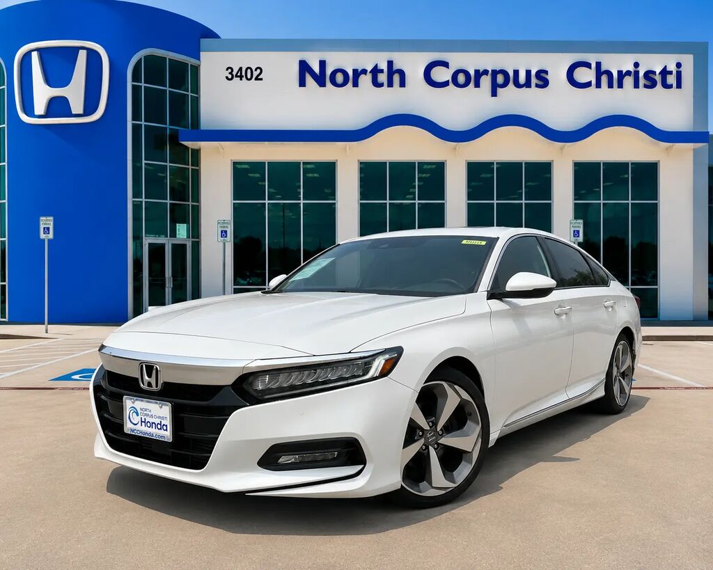 2018 Honda Accord Touring — photo 1 of 26