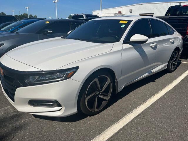 2019 Honda Accord Sport — photo 1 of 4