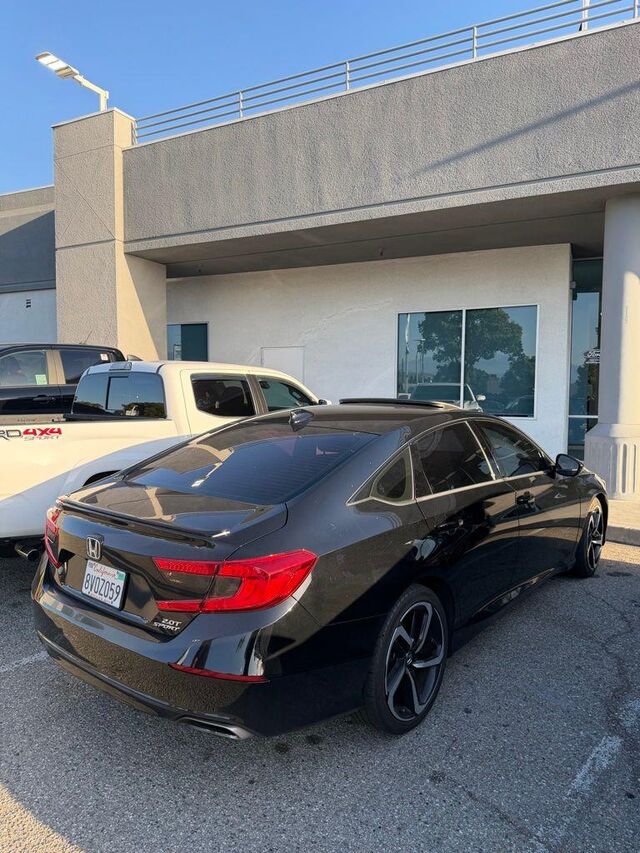 2021 Honda Accord Sport — photo 1 of 2