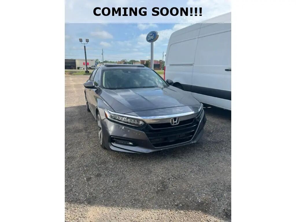 2018 Honda Accord Touring — photo 1 of 1
