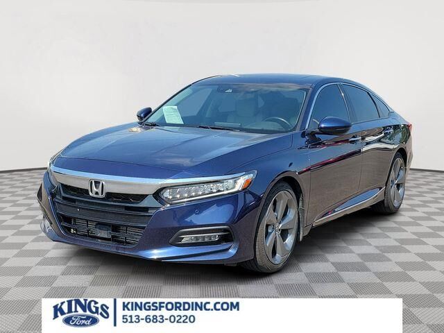 2019 Honda Accord Touring — photo 1 of 26