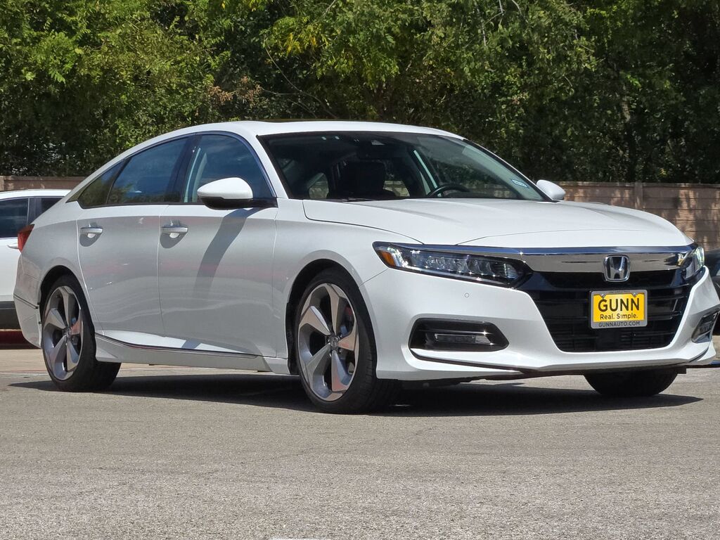 2020 Honda Accord Sedan Touring — photo 1 of 7