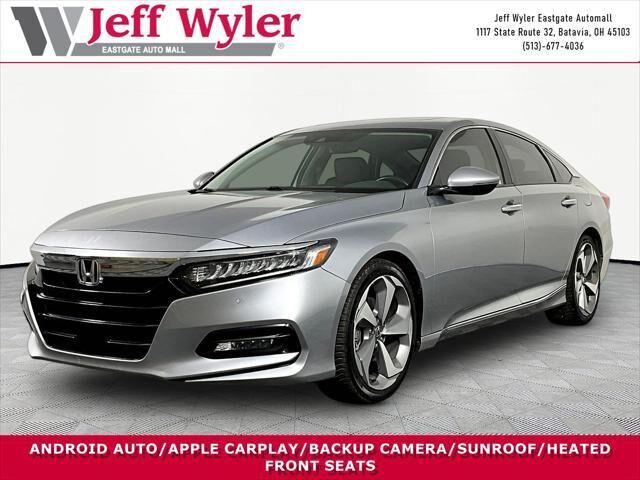 2020 Honda Accord Touring — photo 1 of 13