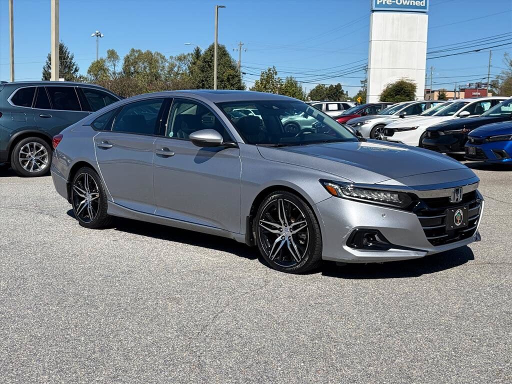 2021 Honda Accord Sedan 2.0T Touring — photo 1 of 7