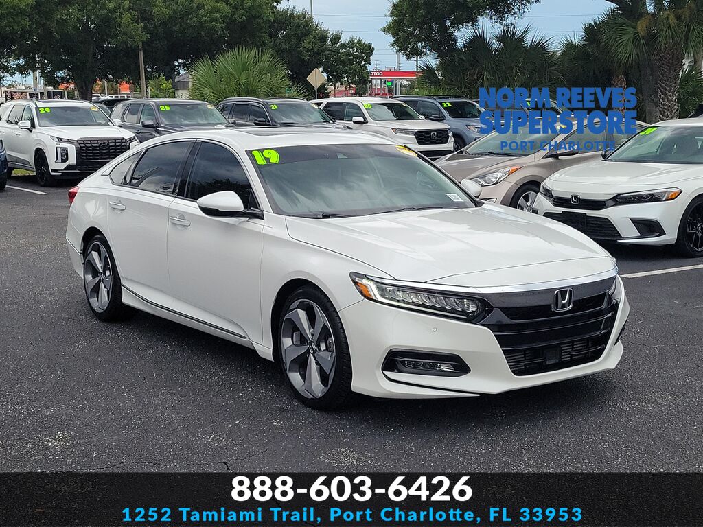 2019 Honda Accord Sedan Touring — photo 1 of 7