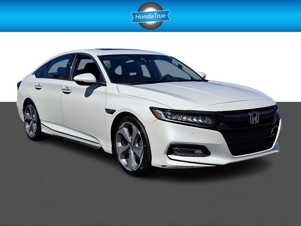 2018 Honda Accord Touring — photo 1 of 13