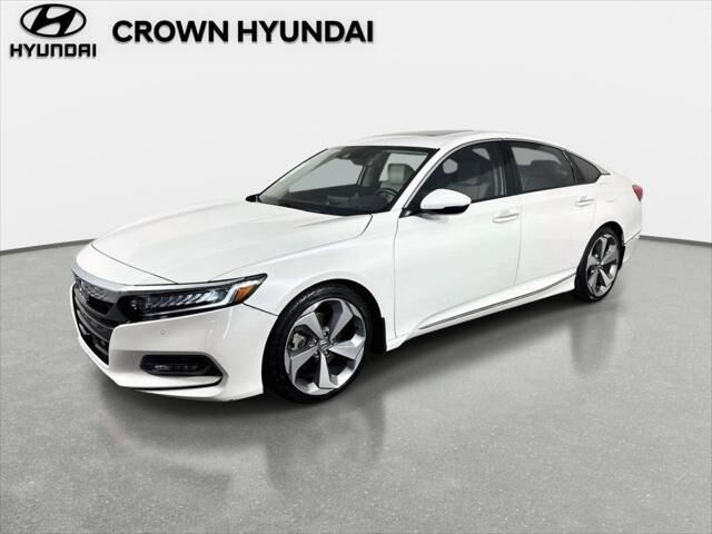 2018 Honda Accord Touring — photo 1 of 13
