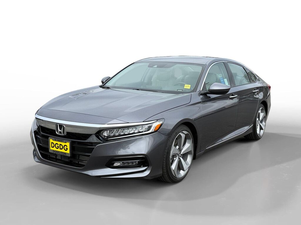2019 Honda Accord Touring — photo 1 of 13