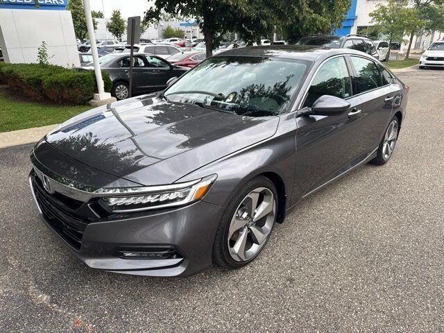 2018 Honda Accord Sedan Touring — photo 1 of 7
