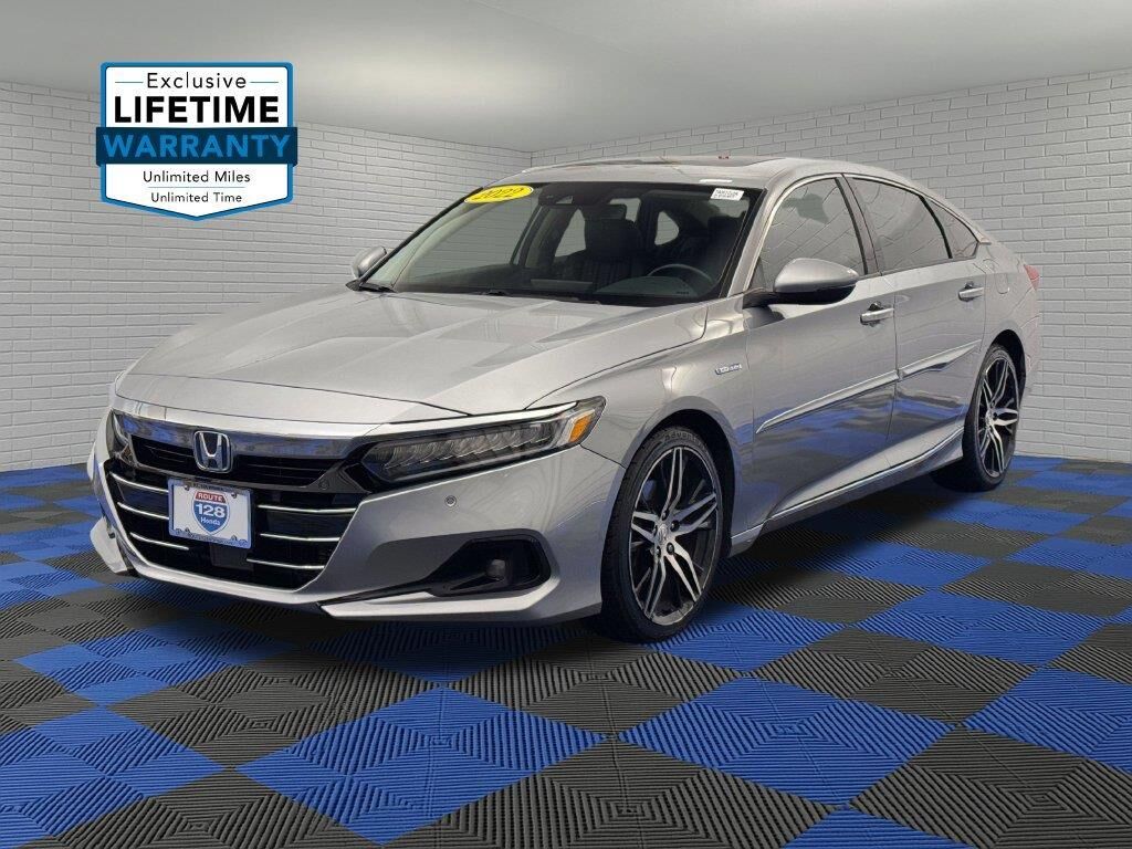 2022 Honda Accord Hybrid Touring — photo 1 of 13