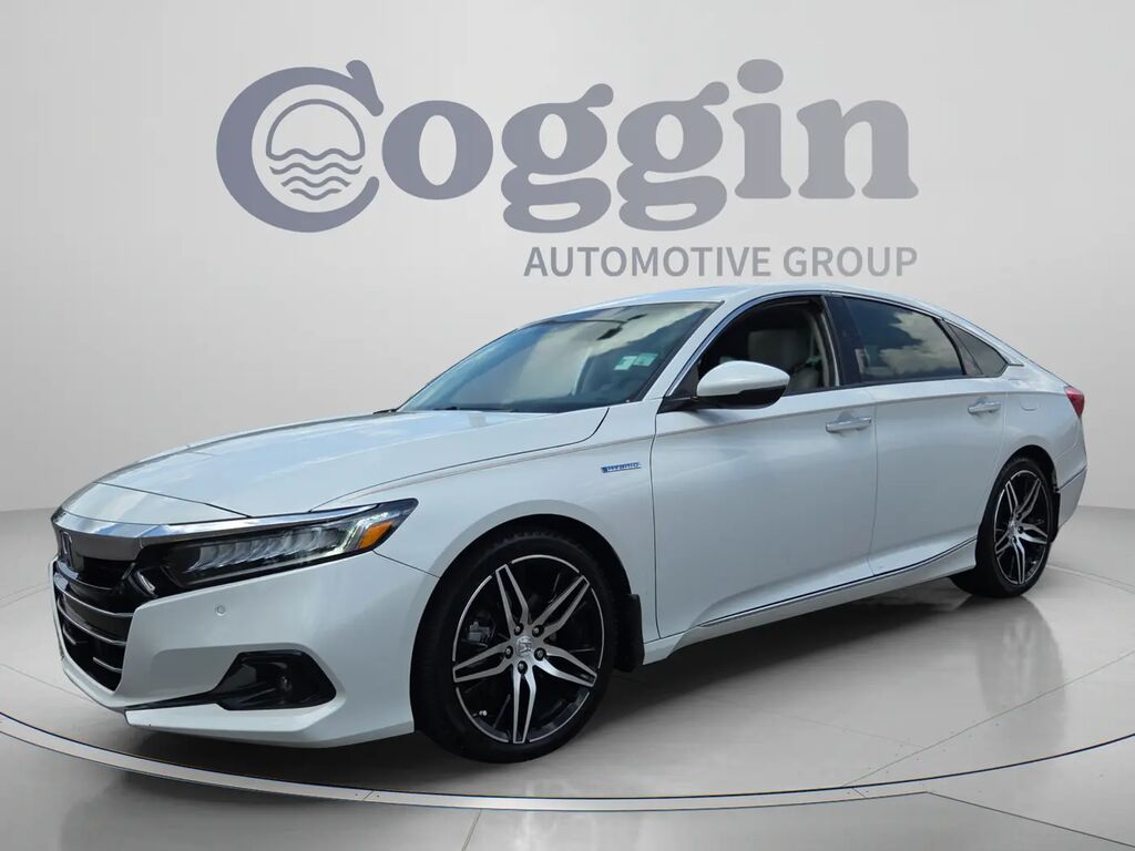 2021 Honda Accord Hybrid Touring — photo 1 of 13