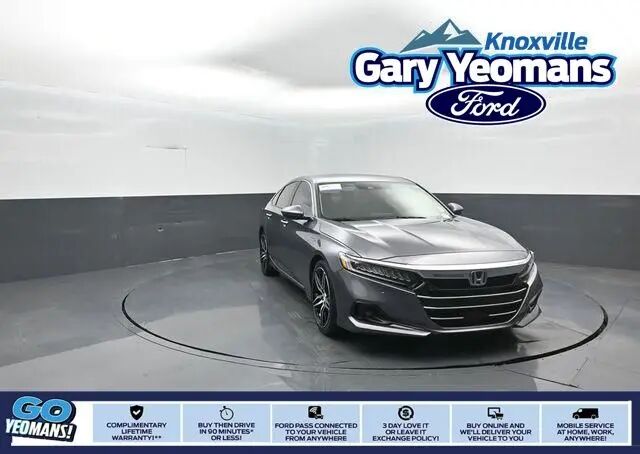 2021 Honda Accord Hybrid Touring — photo 1 of 39