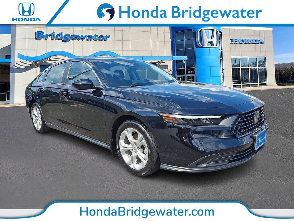 2024 Honda Accord LX — photo 1 of 13