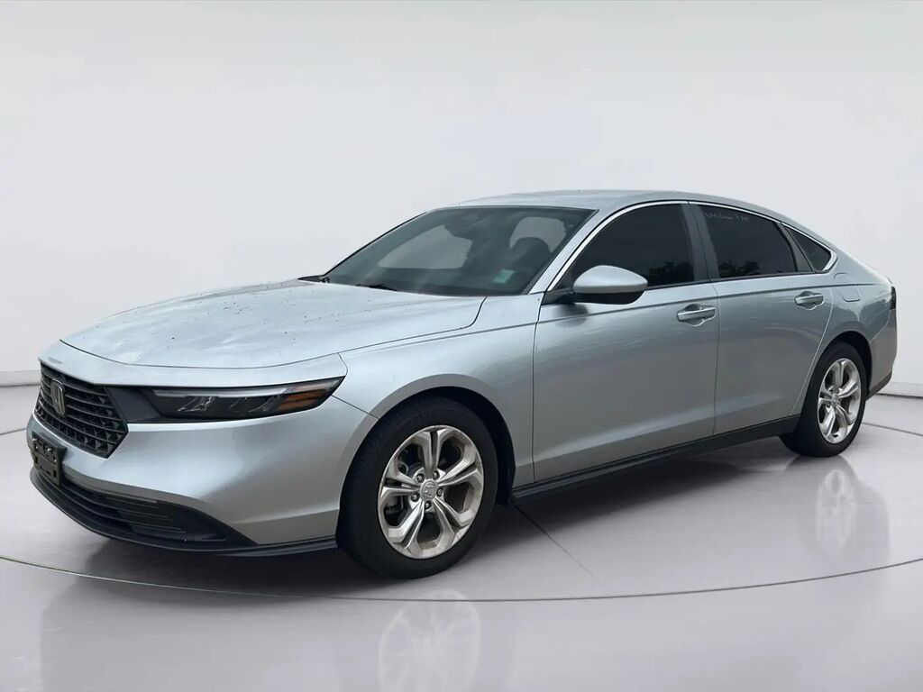 2025 Honda Accord LX — photo 1 of 13