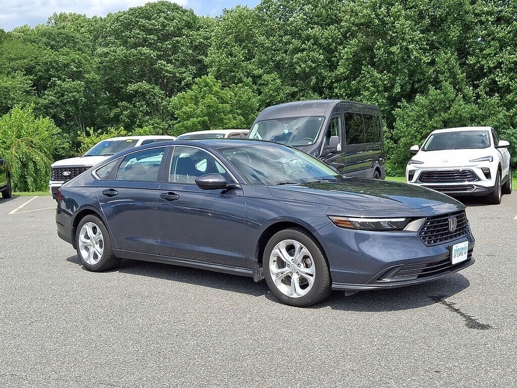 2024 Honda Accord LX — photo 1 of 2