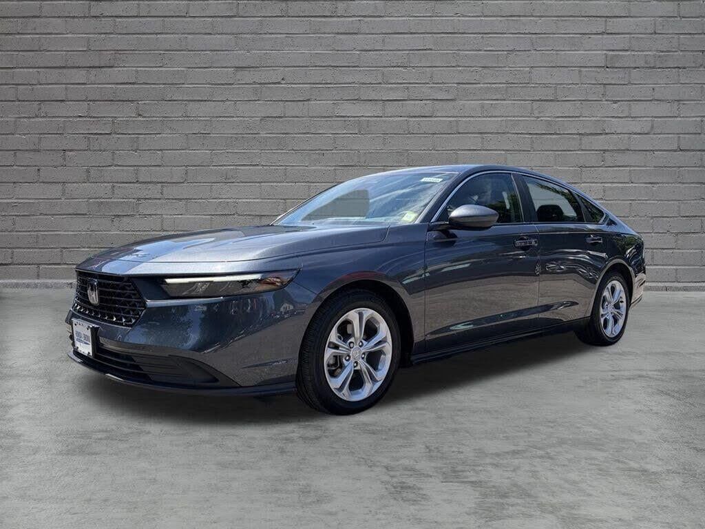 2025 Honda Accord LX — photo 1 of 1