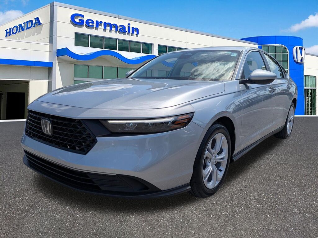 2025 Honda Accord LX — photo 1 of 13