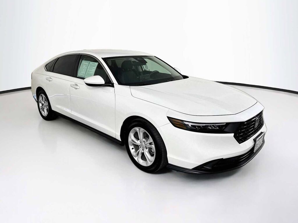 2025 Honda Accord Sedan 1.5T LX — photo 1 of 7