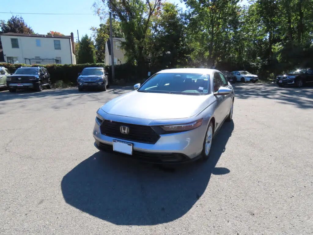 2024 Honda Accord LX — photo 1 of 13