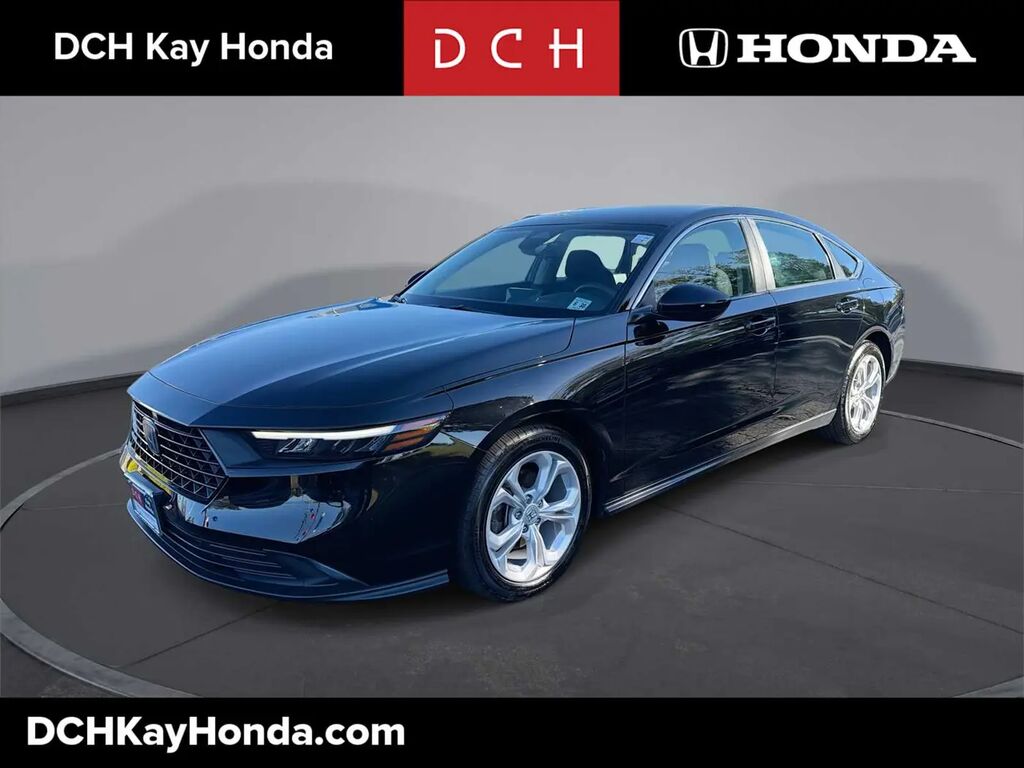 2025 Honda Accord LX — photo 1 of 13