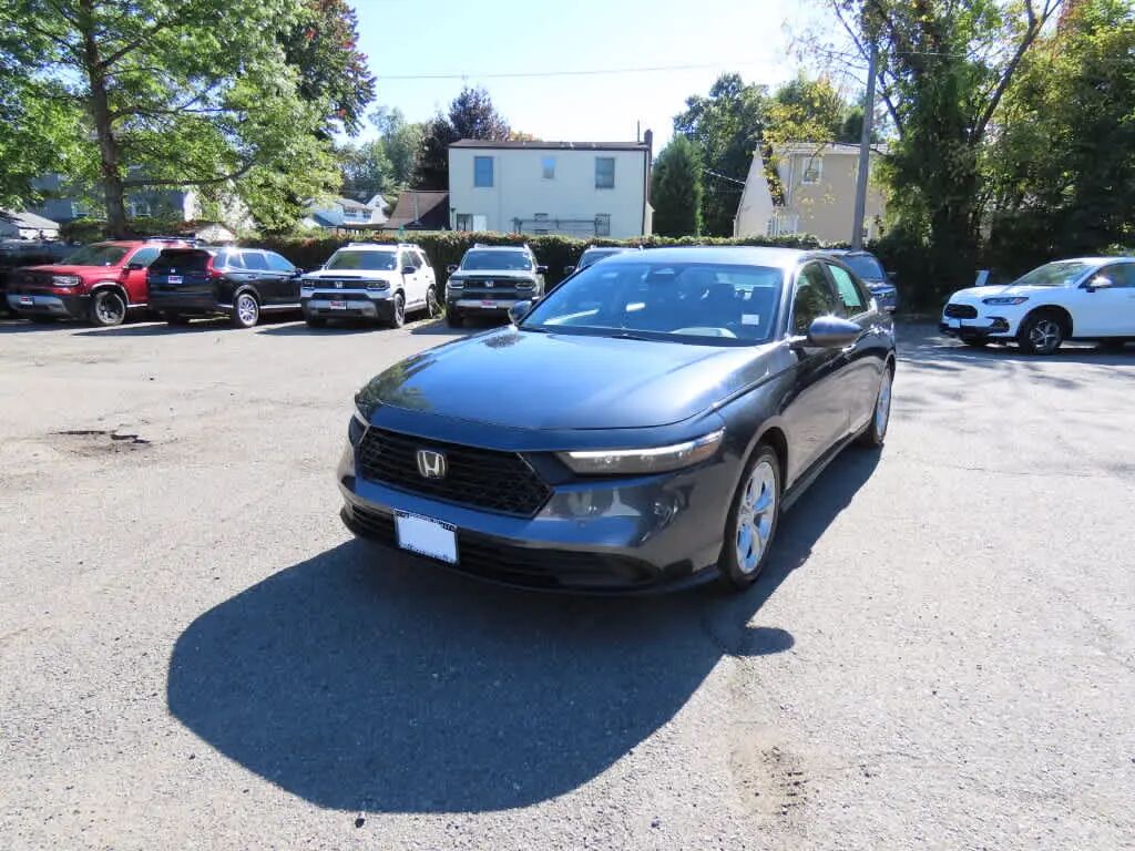 2023 Honda Accord LX — photo 1 of 13