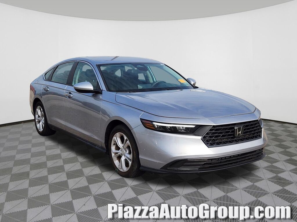 2023 Honda Accord LX — photo 1 of 10
