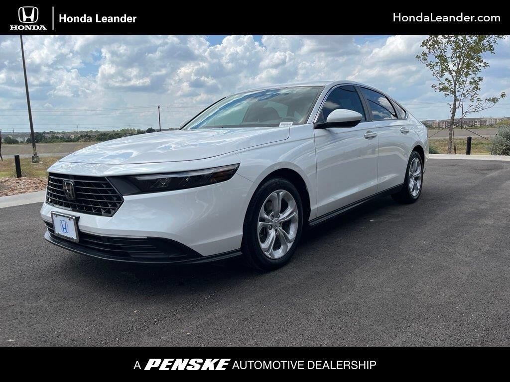 2025 Honda Accord LX — photo 1 of 13